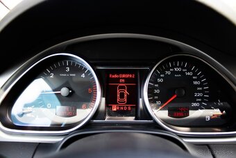 Audi Q7 3.0 TDI quattro tiptronic - 12