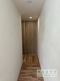 VEĽKÝ 2i byt, 3loggie, Žiar nad Hronom, Hurbanova ul., ESTY  - 12
