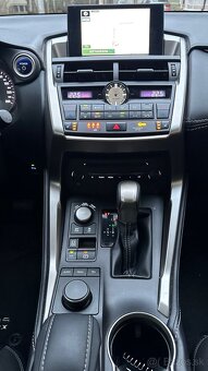 Lexus NX 300h Hybrid 4x4 - 12