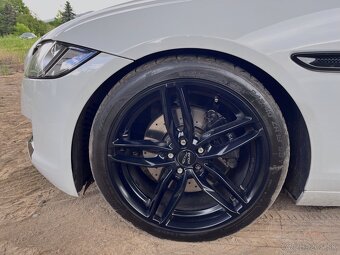 Jaguar XF 2.0D 4x4 132kw 8st. Automat - 12