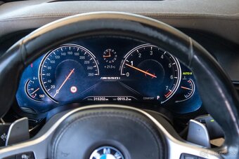 BMW Rad 5 M550i xDrive A/T - 12