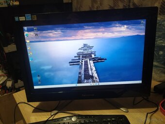 AIO Lenovo. Dotyková obrazovka. SSD 256 GB+1 000 GB. 16GB. - 12
