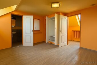 DVE BUDOVY S VEĽKÝM POTENCIÁLOM NA PODNIKANIE AJ INVESTÍCIU - 12