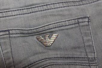Dámske rifle Armani Jeans v. 27 - 12