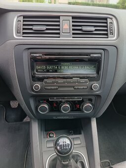 Volkswagen Jetta, benzín 1.4 TSI Highline - 12
