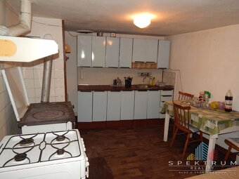 SPEKTRUM REALITY - Na Predaj rodinný dom s pozemkom 1385 m2, - 12