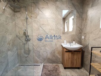 NOVÁ CENA Predaj domu s dvomi bytovými jednotkami na Chrenov - 12