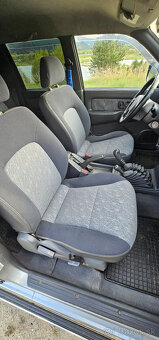 Mitsubishi L200 - 12