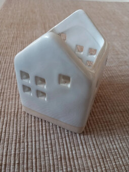 Keramický svietnik domček na čajový kahanček 7x5,3 cm - 12