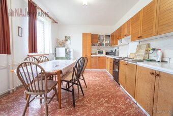 Zaujímavý rodinný dom Ludrova Rezervovaný - 12