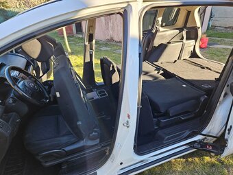 Mazda 5 1.8 benzin 7 miestna - 12