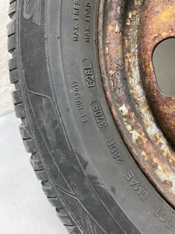 Sada 4 plechových diskov so zimnými pneu Dunlop - 12