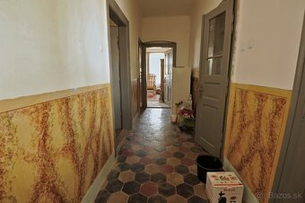 Gazdovský dom s pozemkami je na predaj - 12