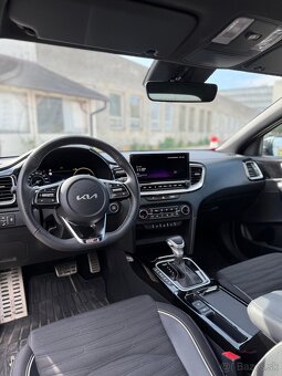 Kia Ceed 1.5 T-GDi GT Line A/T 117,5 kW - 12