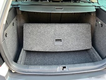 Škoda Octavia Scout 2.0 TDI 4x4 DSG alcantara - 12