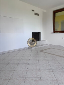 Rodinný dom  vo Veľkých Ripňanoch 6.izieb -1408m2 pozemok. - 12