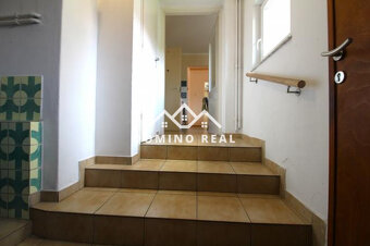 TOP ZREKONŠTRUOVANÝ RD S VEĽKÝM POZEMKOM 939m2 - 12