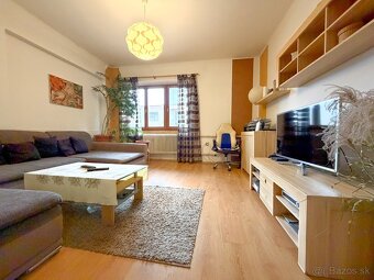 Príjemný rodinný dom v dobrej lokalite s veľkým dvorom - 12