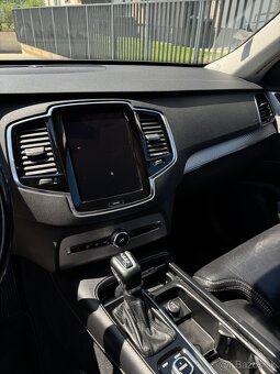Volvo XC90 2.0 235 kW •Benzín• Automat - 12