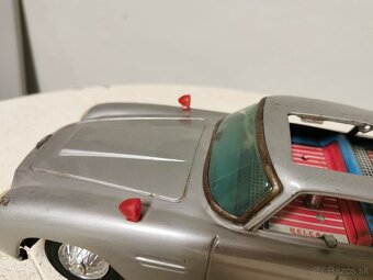 Aston Martin 007 Gilbert Japan - 12