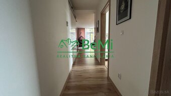 Štýlový 3-izbový byt s terasou a vírivkou na predaj. - 12