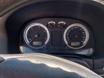Vw golf 1,9 TDI 66 kw - 12