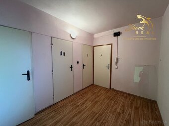 Veľký 3 izbový byt s balkónom predaj / Levice - 12
