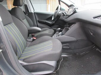 Peugeot 208 1.2 PureTech Active - 12