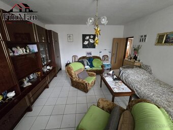 Na predaj priestranný rodinný dom s veľkým pozemkom Jánovce - 12