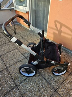 Bugaboo Donkey 3 + 4 krabice oblečenia a topánok GRÁTIS - 12
