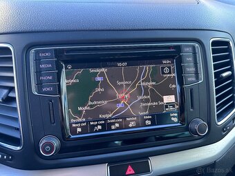VW SHARAN 2.0 TDI / 110 kw / model 2017 / el.ťažné - 12