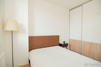 Predáme 2 izb byt na Prievozskej ulici - 12