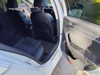 Škoda Superb combi 2.0 TDI STYLE ročník 2023 - 12