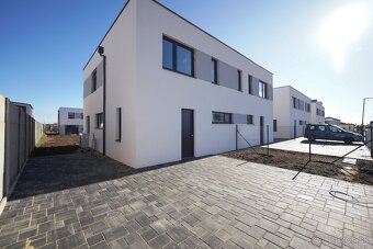 RD Miloslavov, novostavba, 300 m2 - 12
