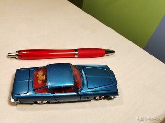 Corgi toys Ghia Chrysler - 12