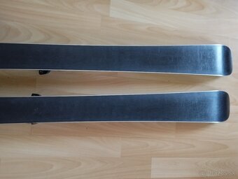 Predám detské lyže, lyžiarky a palice - 12