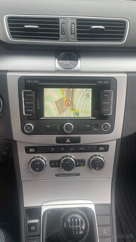 Volkswagen Passat Variant 1.6 TDI BMT Comfortline - 12