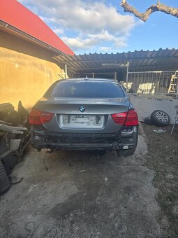 Bmw e90 330d 180kw - 12