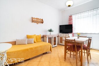 REZERVOVANÉ - Na predaj 4i rodinný dom v pokojnej lokalite - - 12