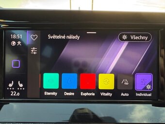 Volkswagen Golf Variant 2,0TDI R-LINE EVO DSG,110kW,A7,5 dv. - 12