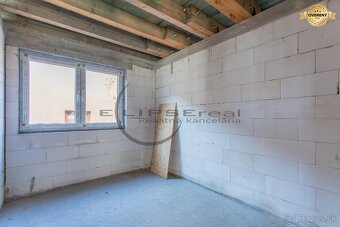 NA PREDAJ polyfunkčná budova v centre obce Veľké Leváre - 12