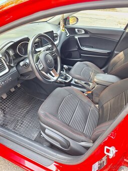 Kia Ceed 1.4 TGDi 103 kW Gold - 12