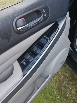 Predám Mazda CX7 - 12