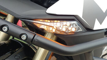 CF Moto 650 MT - 12
