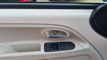 Volkswagen Up 1,0 44kW AUTOMAT - 12