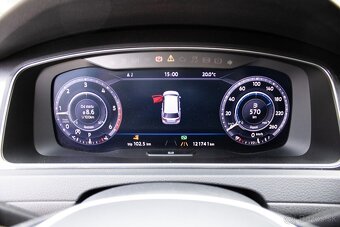 Volkswagen Golf - 12