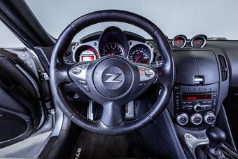 Nissan 370Z 3.7 V6 Coupe - 12