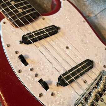 Predám Fender Mustnag Dakota Red rok 1966 - 12