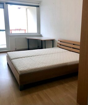 Prenájom veľkého 4-izbového bytu pri British intern. school - 12