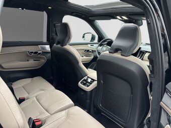 Volvo XC90 Recharge T8 AWD Ultra Bright - 12